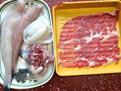 -四囍码头海鲜烧烤自助火锅(外滩南京东路悦荟广场店)