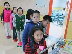 -LILY英语思维馆(花园村店)