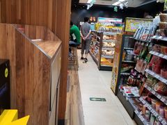 -全家便利店(王府井大街店)