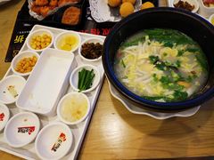 -花馬肆.云南过桥米线(汉神购物广场现场熬汤店)