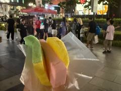-詹爷爷乌节路街头冰淇淋