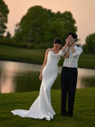 -至臻微拉婚纱摄影