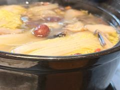 -香巴拉云南餐厅(华莱坞店)