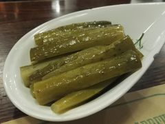酸黄瓜-马迭尔德式西餐精酿啤酒屋(中央大街店)