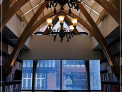 -钟书阁(松江泰晤士小镇店)