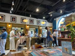 -TWOFACE 双面理发馆