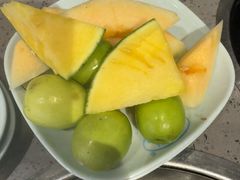 -金滏山·烤肉海鲜火锅自助(襄阳万达店)