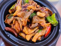 双菇面筋煲-胡子饮食店
