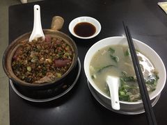 招牌鹅乸煲仔饭-阳江河堤老牌曾记美食