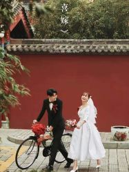 -雪中彩影婚纱摄影·微光艺术中心