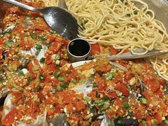 -鱼鲜饭香·招牌汽锅剁椒鱼头王