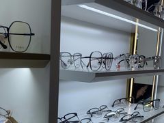 -美式眼镜·授权蔡司.依视路.尼康.豪雅.明月(南翔印象城店)