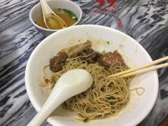 牛腩十云吞麵-正斗面家