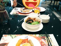 -小天鹅戴斯酒店鲸鲨百汇创作料理