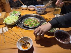 -大众跷脚牛肉馆·非遗传承单位(峨眉山店)