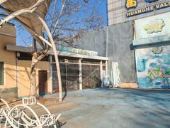 -黄河谷马拉湾海浪浴场