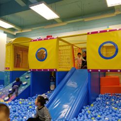 -莫莉幻想儿童乐园(郑州丹尼斯三天地店)