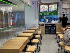 -蒙自源米线大王(花园城商场店)