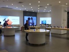 -华为授权体验店(中山公园来福士)