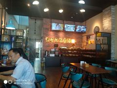 -愉肴麻辣香锅(中北镇店)