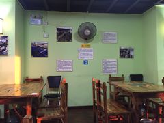 大堂-大富蚝乌东哥饭店·石锅鱼杂·柠檬鸭(革新路店)