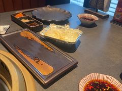 -铭牛烧肉·和牛海鲜自助(高新月牙湖店)