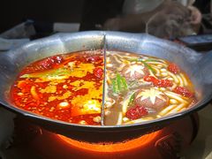 -湊湊火锅·茶憩(南京东路悦荟店)