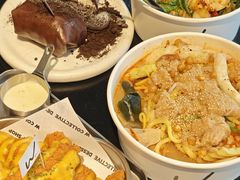 -W COLLECTIVE  DESSERT SHOP