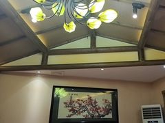 -乔家小院•非遗驴肉•本地小海鲜(滨河路店)