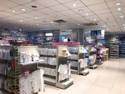 -爱婴室(上海齐河路店)