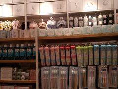 -名创优品(海珠乐峰广场店)