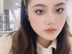 -金夫人化妆摄影职业培训学校