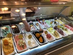 自助取餐区-柠檬车露(卖草地店)