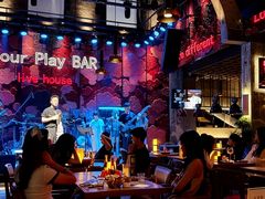 -FOUR PLAY BAR