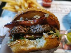 -The Habit Burger Grill 哈比特汉堡(复兴soho店)