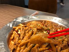 鸡爪煲-胖哥俩肉蟹煲(湖滨银泰in77店)