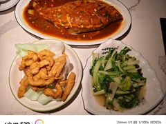 -小凤庭·地道湖北菜武昌鱼·藕汤(38年黄鹤楼店)
