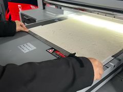 -上海超雄广告有限公司