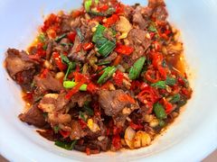 大蒜叶炒腊肉-笨罗卜浏阳菜馆(太平街店)