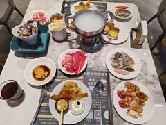 -金马门国际美食百汇(珞喻路店)