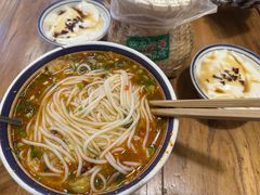 -云阿蛮云南生烫牛肉米线(奉贤路店)