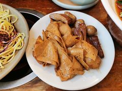 -老鼎万春卤菜(五代传承创始老店)