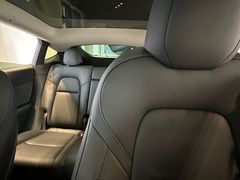 -TESLA 特斯拉(上海太古汇体验店)