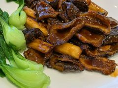 葱烧海参-渔家风味·鲅鱼水饺·央视展播·海鲜天津菜(开发区店)