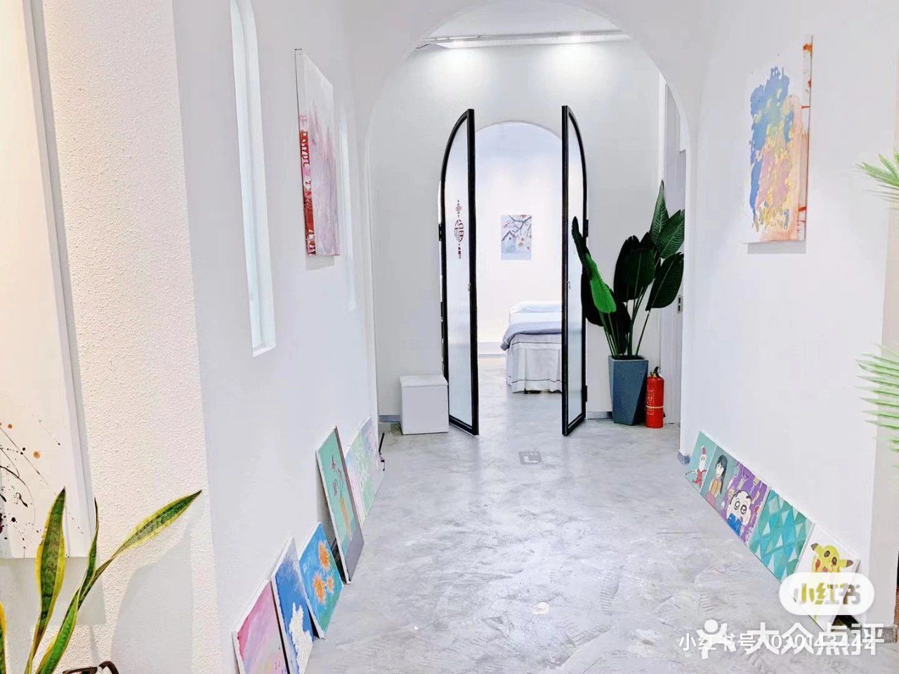 闭眼入纹眉
