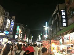 -六合夜市