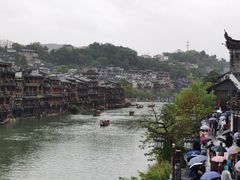 -临江餐馆二楼美食部落