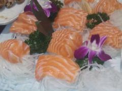 -青瓦餐厅·生鱼片·韩园烤肉(西塔店)