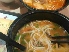 -蒙自源过桥米线(红谷滩万达店)