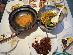 -阿瓦山寨·湘菜现炒·剁椒鱼头王(咸阳总店)